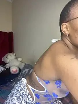 YummyMelanin117 on StripChat 