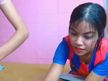 Naked Room 2cgirls69 