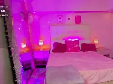 Naked Room scarlett_dreamss7 