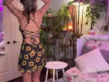 Naked Room sunniedayz 