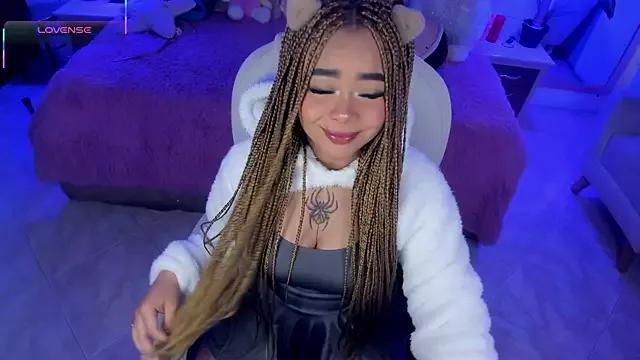 Naked Room conny__curly 