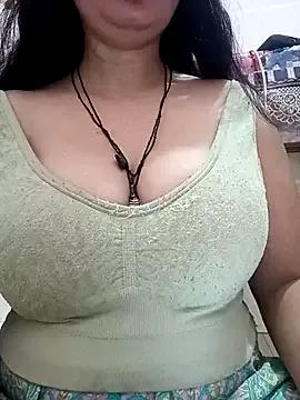 Naked Room cute-mahek 