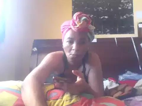 DeeButty from StripChat