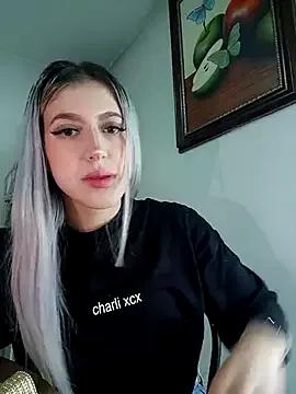 eva-2023 from StripChat is Freechat