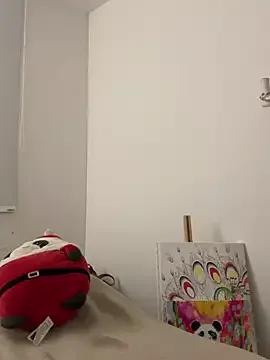 Naked Room oriana_zoeee 