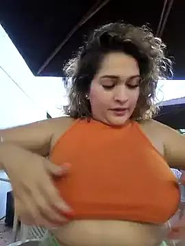 Naked Room Sara_smiiith211 