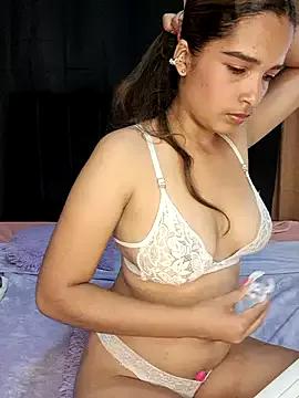 Selena_18x from StripChat