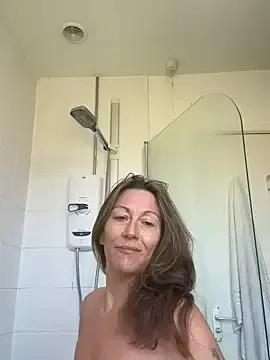 Sophia-Squirts-UK from StripChat