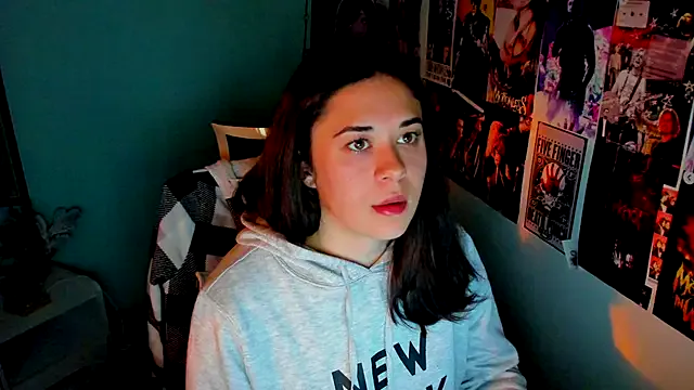 Yesenia_nia from StripChat