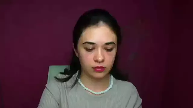 Yesenia_nia from StripChat