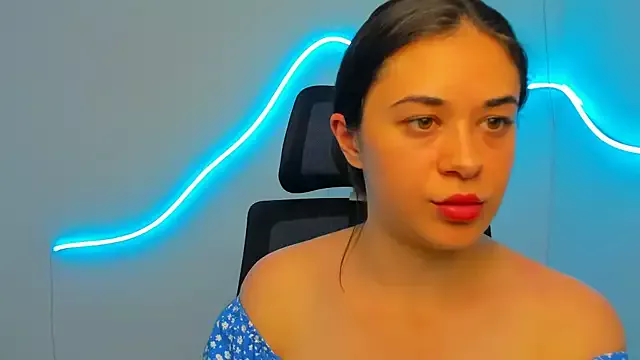 Yesenia_nia from StripChat